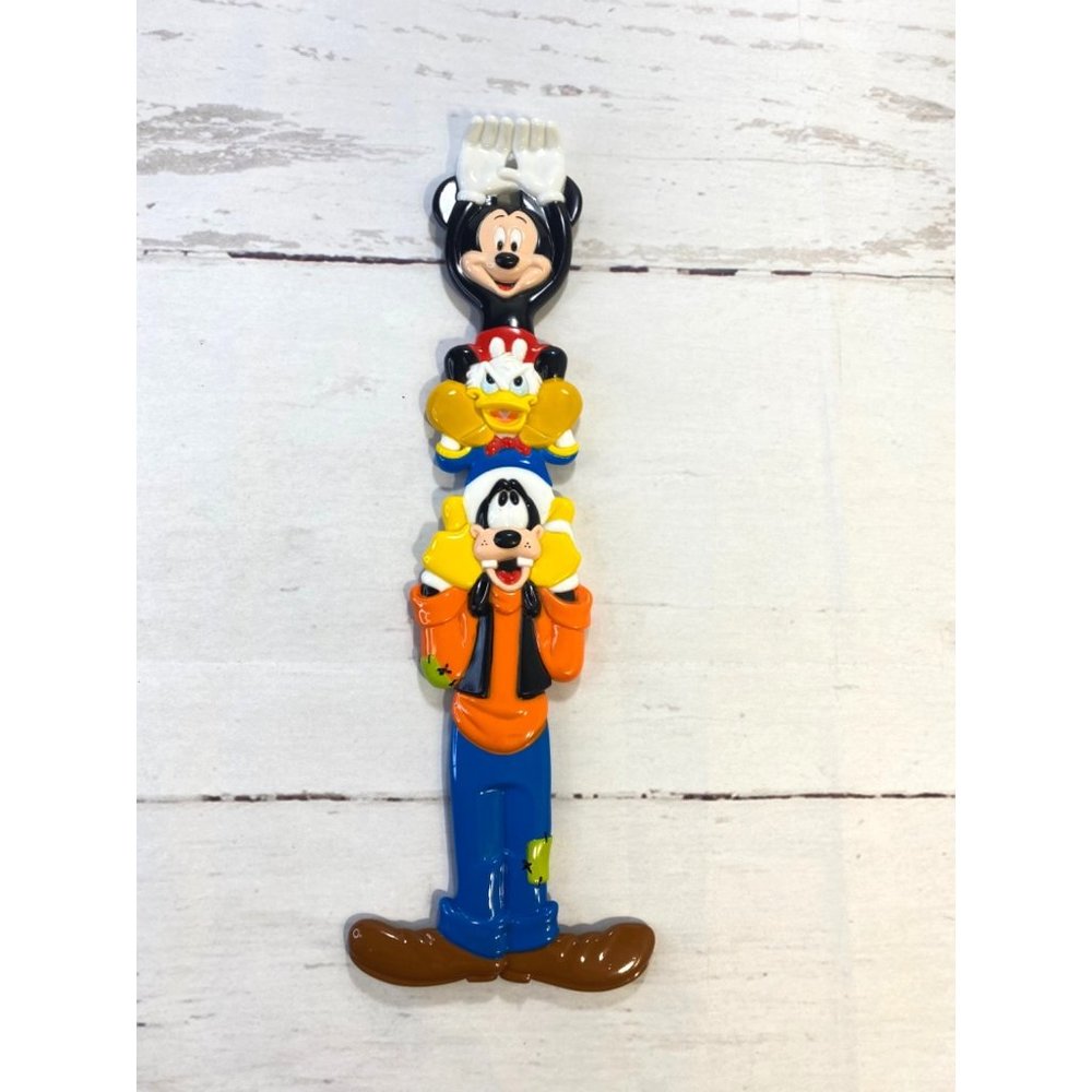 3D Vintage Walt Disney World Mickey Mouse Donald Goofy 15" Back Scratcher